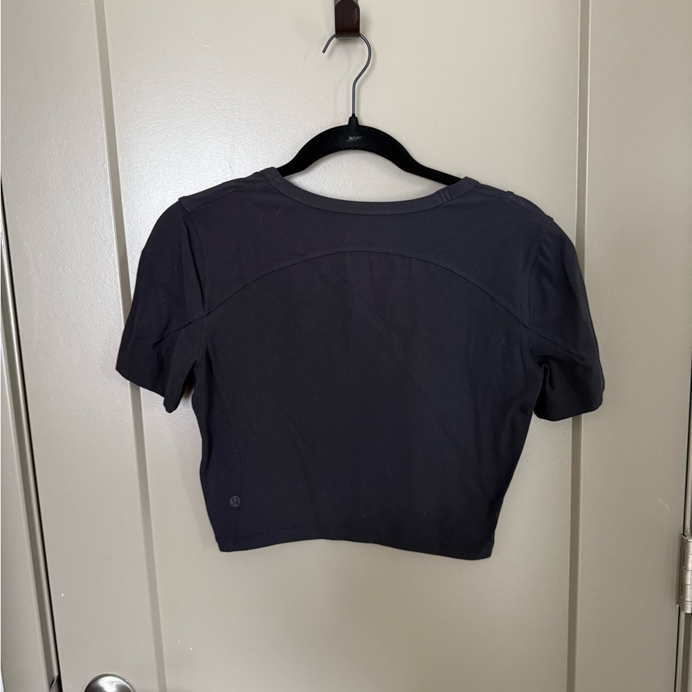 Lululemon Athletica Black Crop Cut-Out T-Shirt - Picture 2 of 3